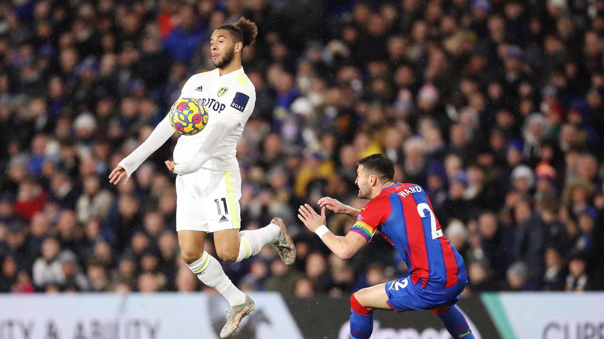 Leeds United 1 0 Crystal Palace Raphinha last gasp penalty secures Marcelo Bielsa s side precious win Eurosport
