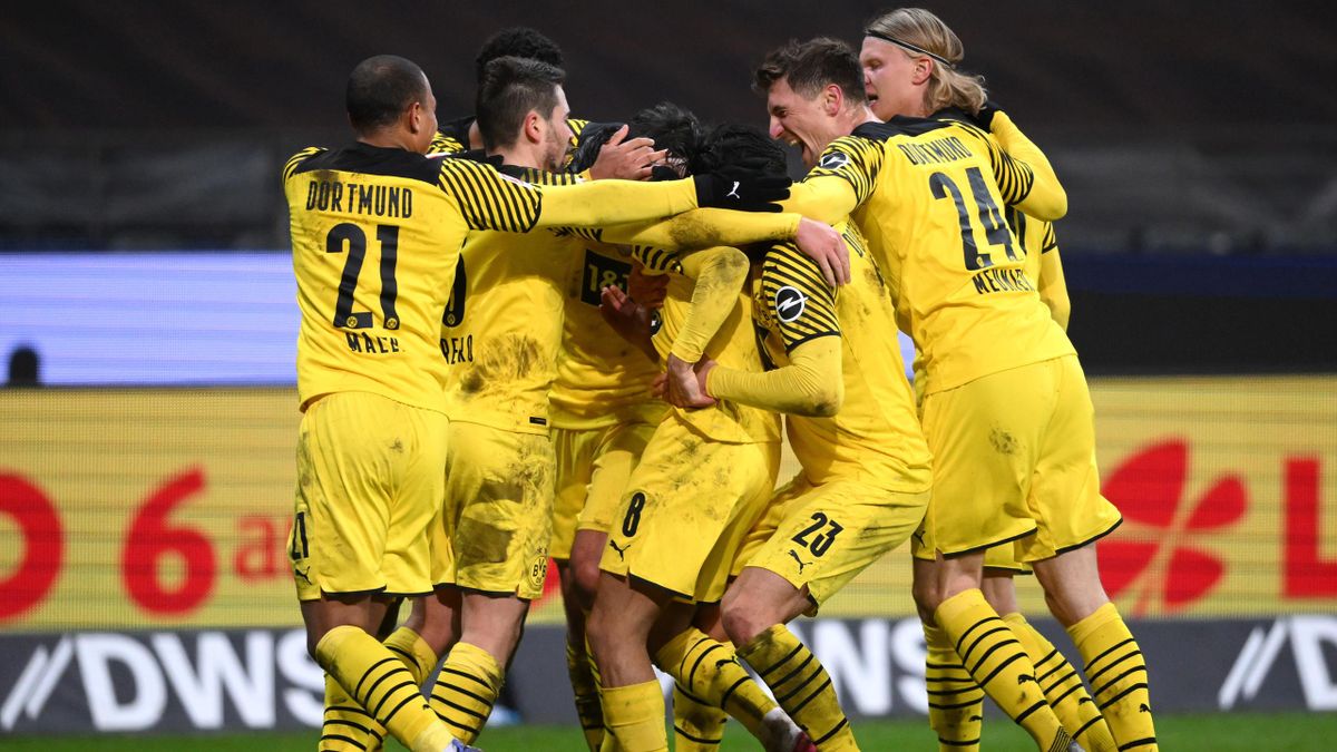 Borussia Dortmund dreht Zwei-Tore-Rückstand gegen Eintracht Frankfurt - und schließt zum FC Bayern auf
