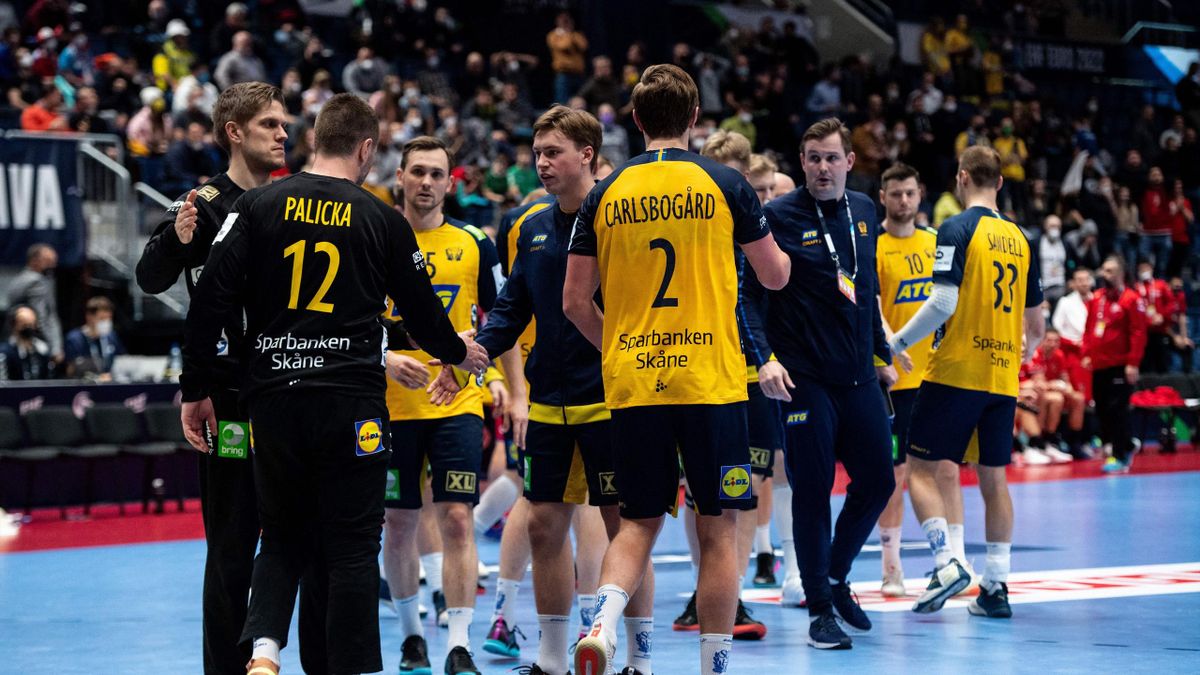 Handball-EM Schweden zittert sich in die Hauptrunde - Russland und Montenegro auch weiter