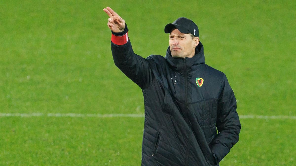 Calcio, Gegenpressing e 3-5-2: chi è Blessin, l'allenatore 