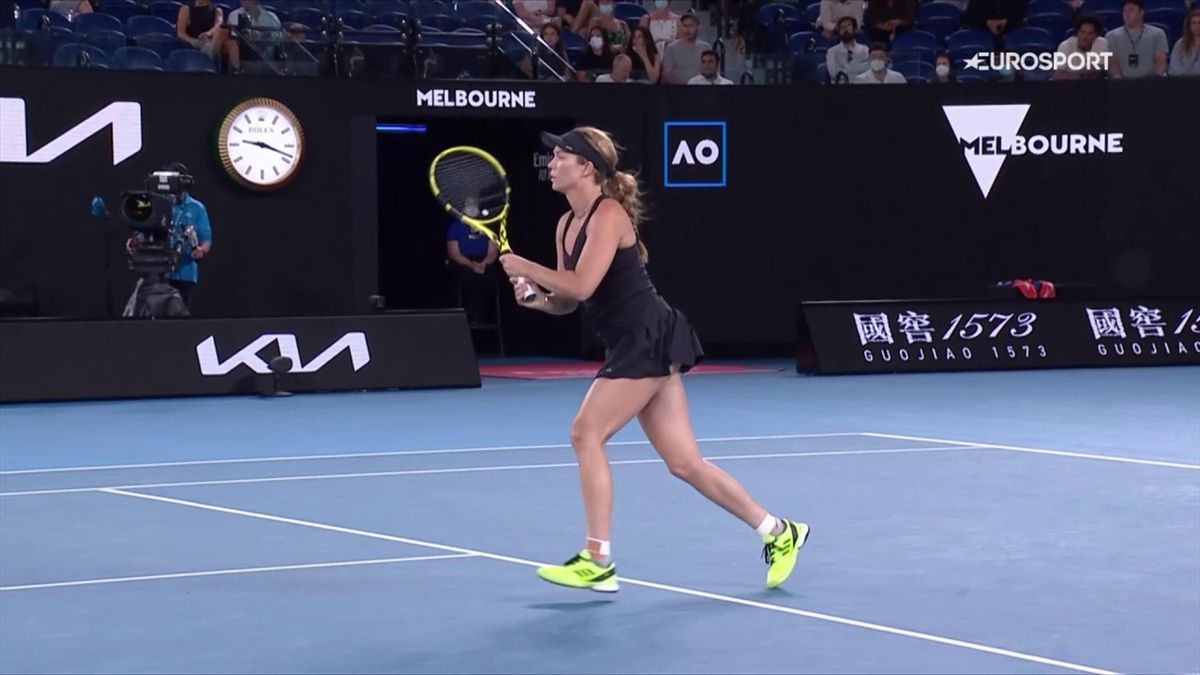 Australian Open 2022 - Danielle Collins swats aside Iga Swiatek to reach first Grand Slam final