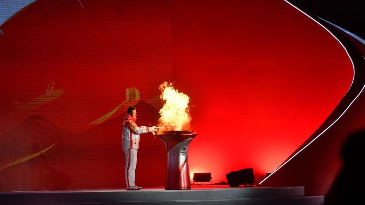 Het ontsteken van de olympische vlam is een hoogtepunt van de openingsceremonie