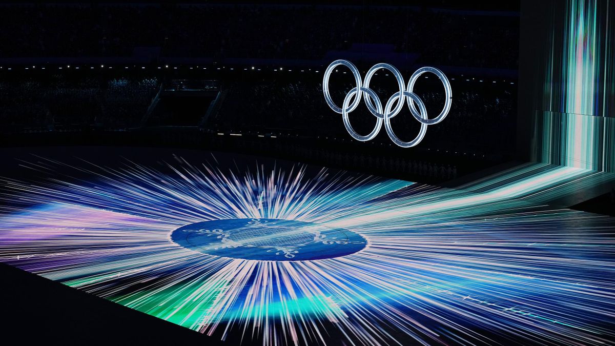Les anneaux olympiques brillent déjà à Paris