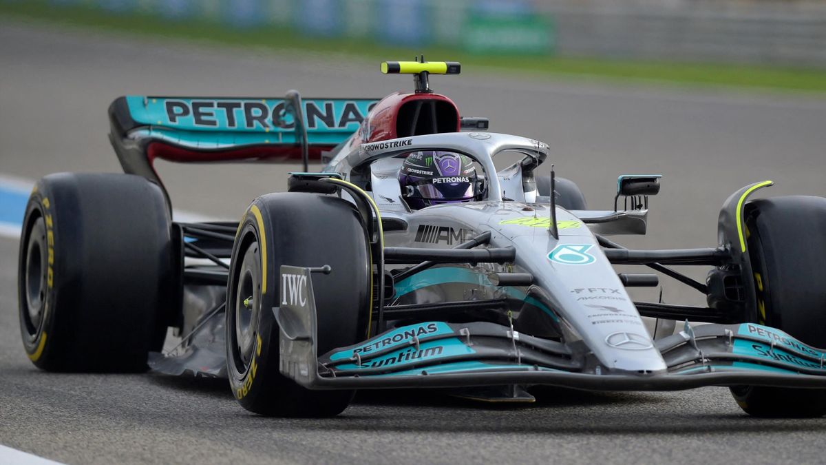 Mercedes' British driver Lewis Hamilton drives during the second day of Formula One (F1) pre-season testing at the Bahrain International Circuit in the city of Sakhir on March 11, 2022. (Photo by Mazen Mahdi / AFP) (Photo by MAZEN MAHDI/AFP via Getty)