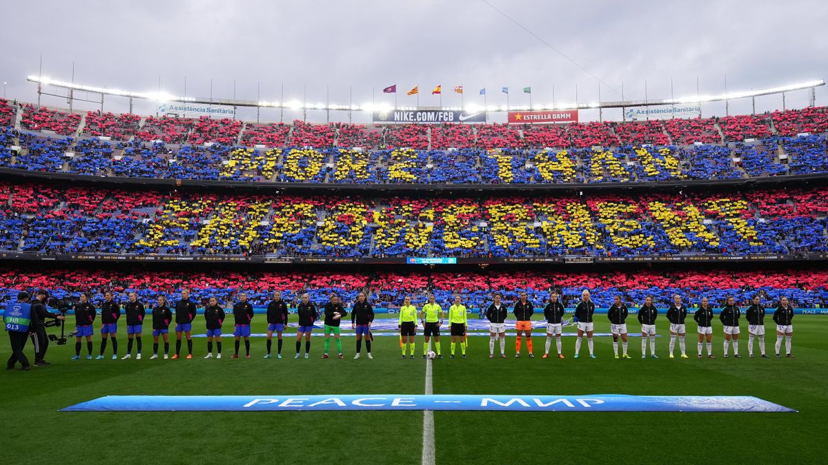 Barcelona beat Real Madrid in front of world record crowd of 91,533 to reach Womens Champions League semi-finals