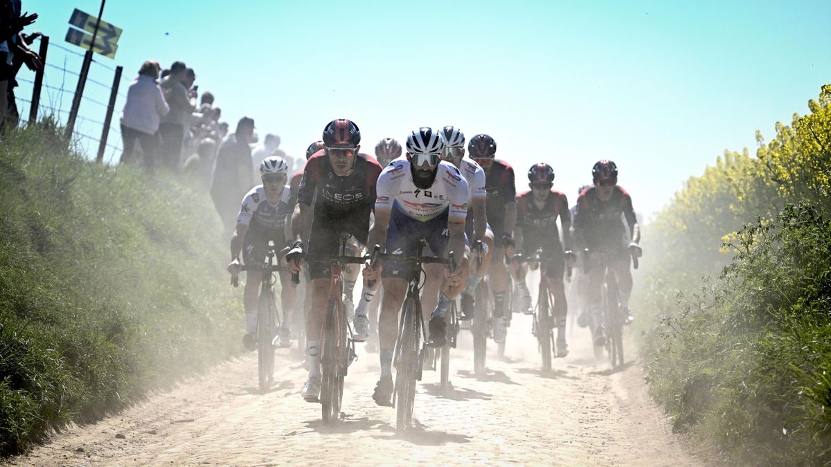 Paris - Roubaix jetzt live im TV, Livestream und Ticker Der Klassiker der Männer über Kopfsteinpflaster