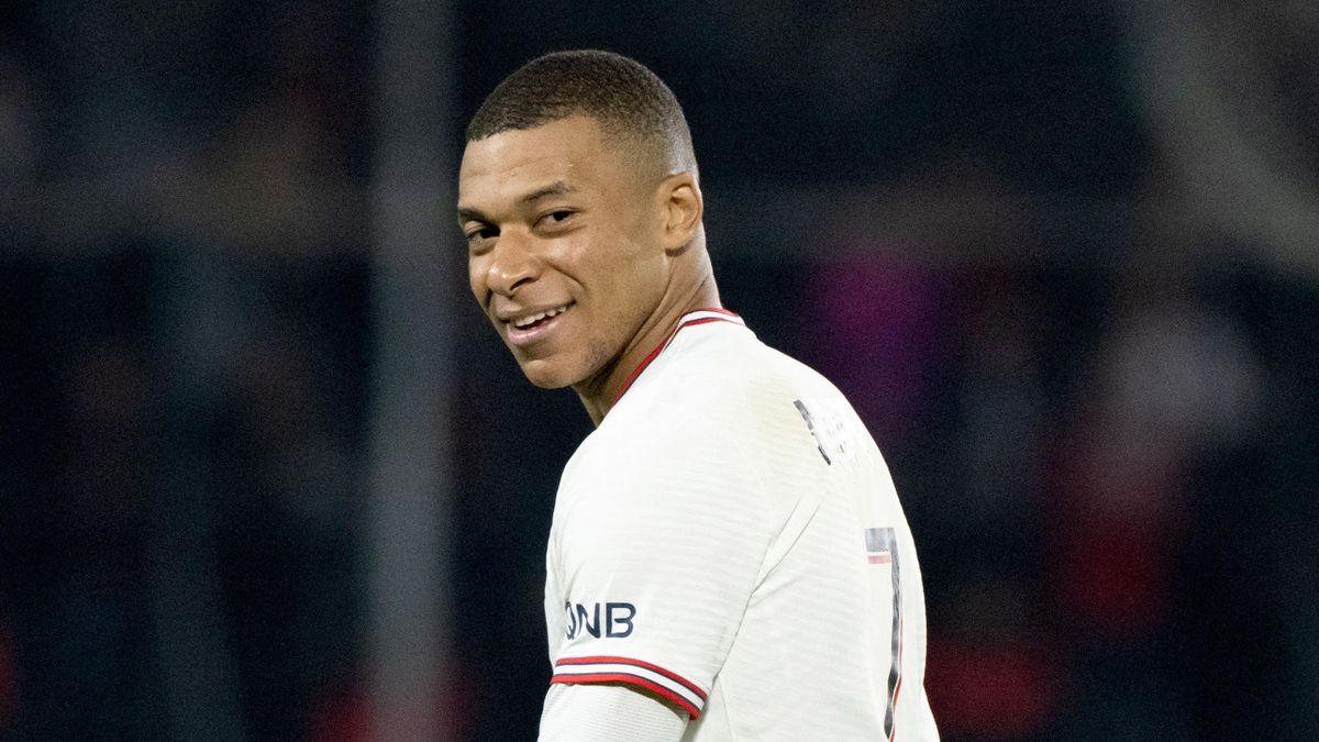 psg white jersey mbappe