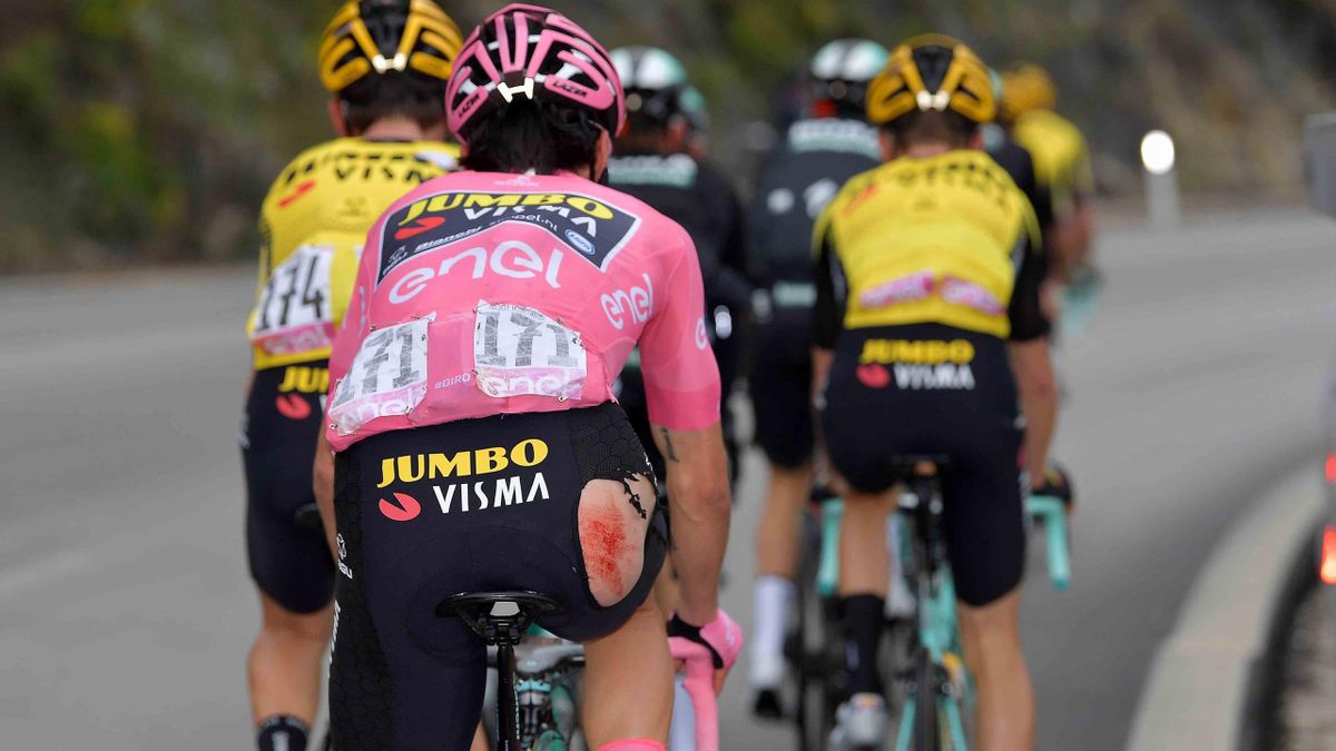 Primoz Roglic was flink gehavend na zijn val tijdens de Giro d'Italia van 2019