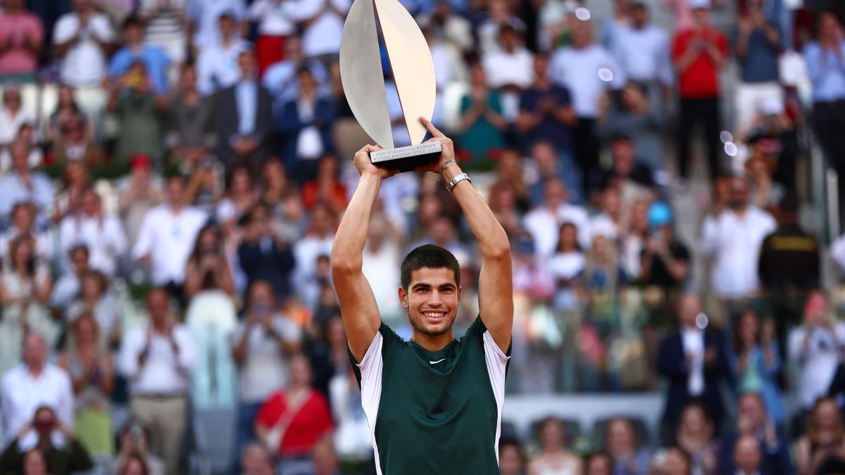 Tennis, Alcaraz campione al Masters 1000 di Madrid: dominato Zverev in finale - Eurosport