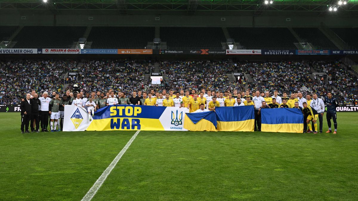 Borussia Mönchengladbach und Ukraine setzen bei Benefizspiel Zeichen für Frieden und Solidarität