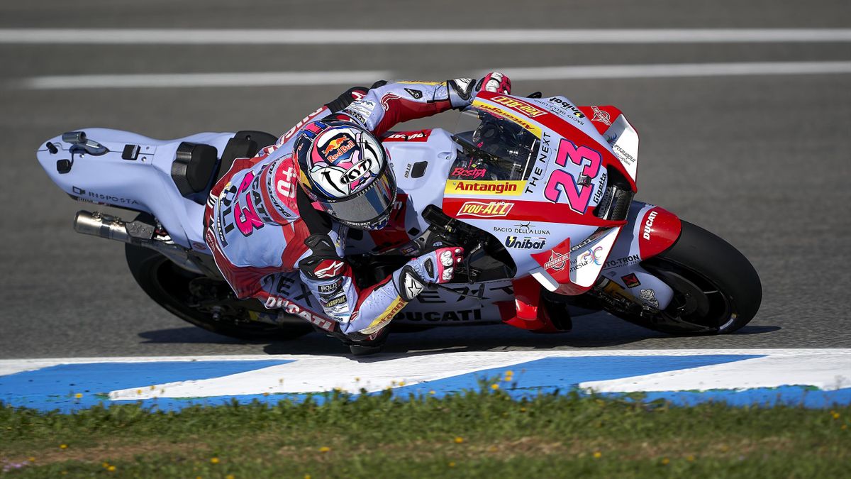 MotoGP 2024  Márquez vuela en un ilusionante debut con la Ducati; Viñales  lidera los test de Cheste - Eurosport