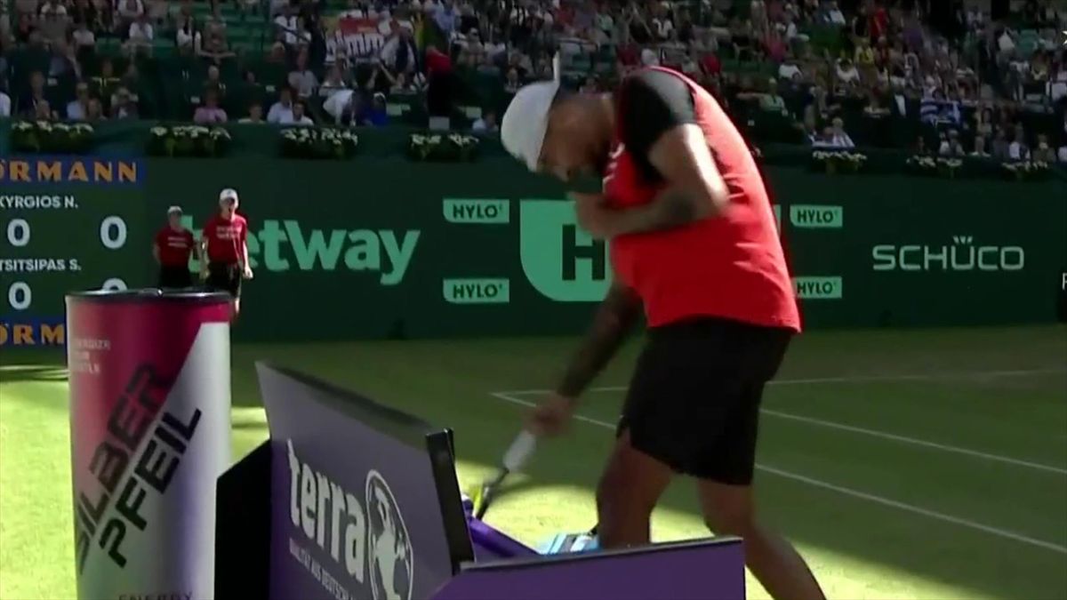ATP Halle Nick Kyrgios erhält Time Violation und hört auf zu spielen - Oberschiedsrichter muss kommen