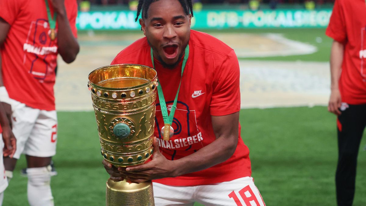 Christopher Nkunku két évvel, 2026 nyaráig meghosszabbította szerződését az RB Leipzig labdarúgócsapatával.
