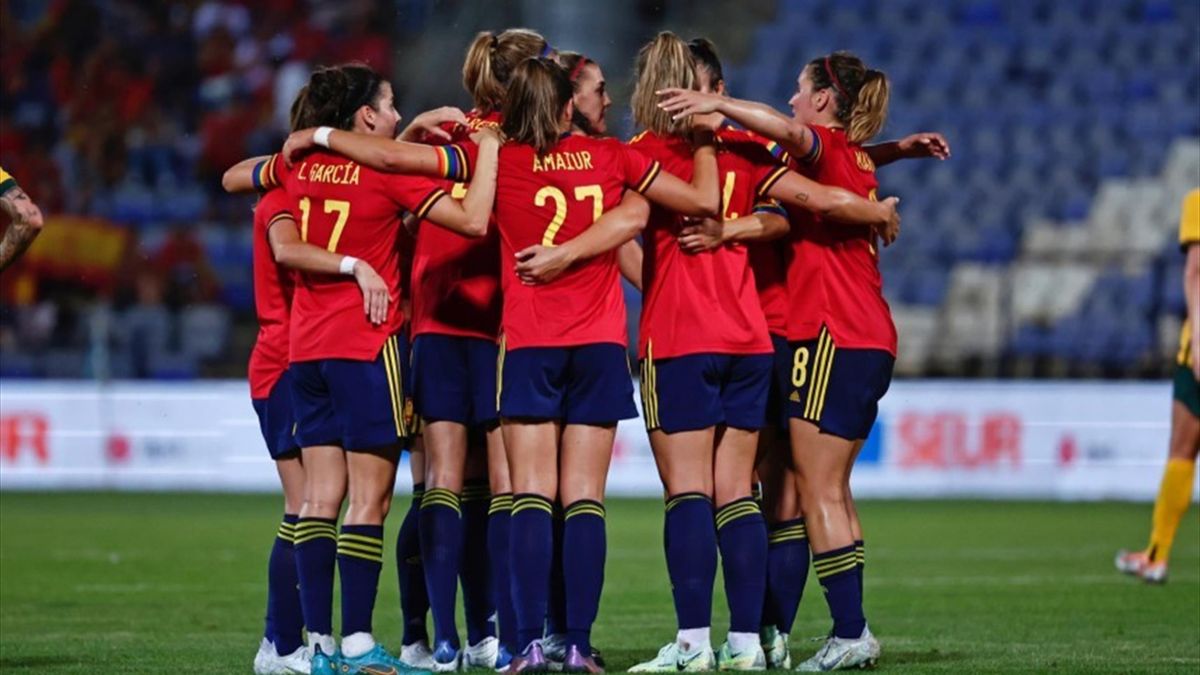 España celebra un gol ante Australia en Huelva