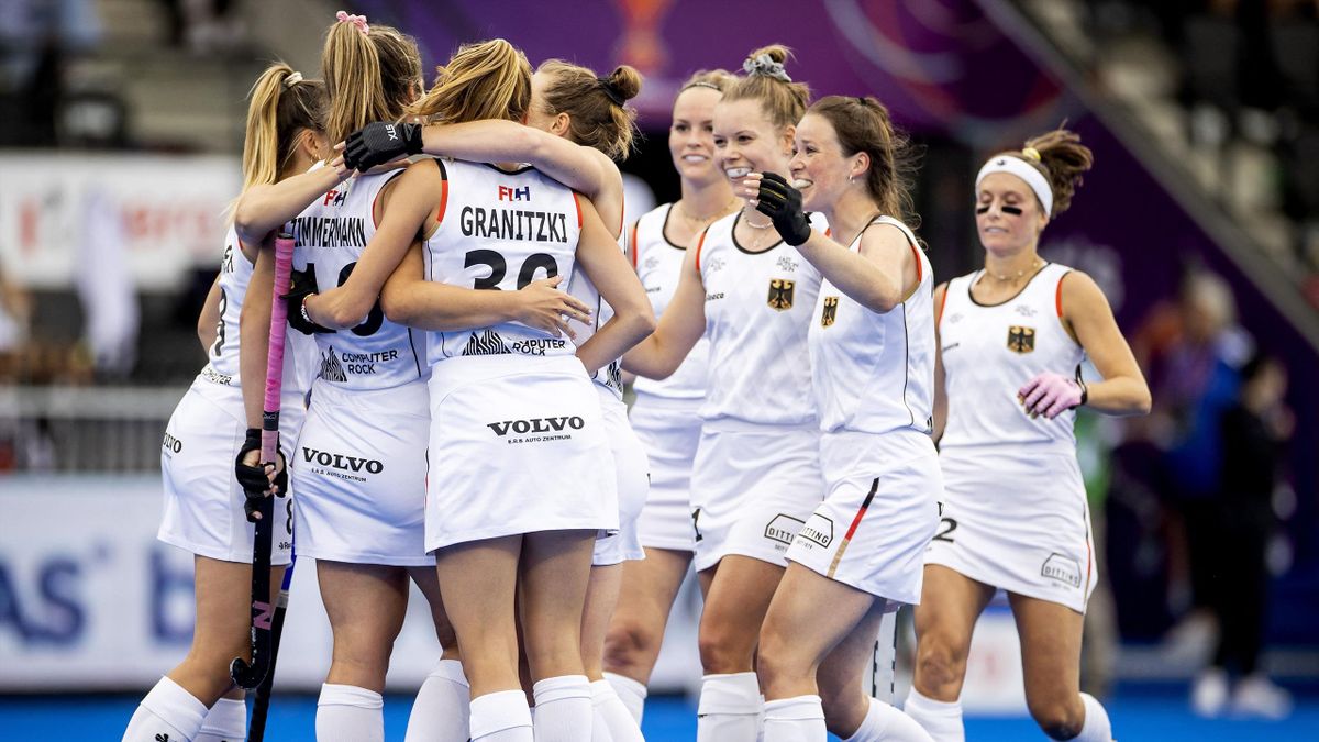 Hockey-WM Deutsche Frauen feiern souveränen Sieg gegen Irland und erreichen die K.o.-Runde