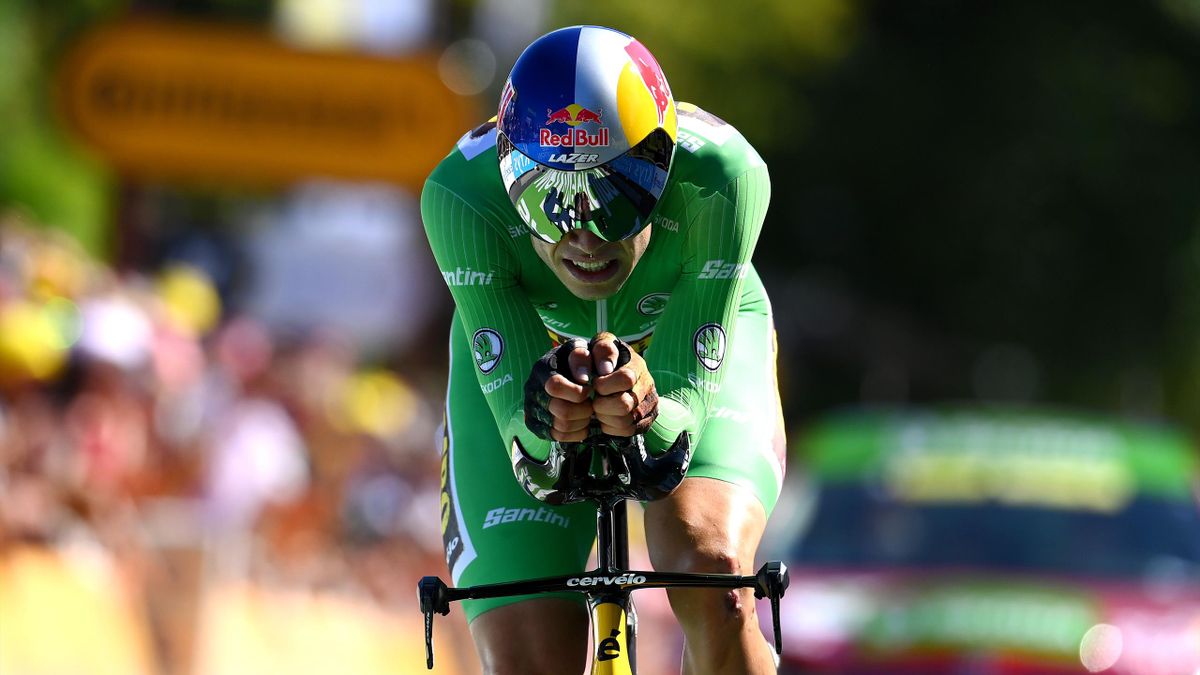 out Van Aert of Belgium and Team Jumbo - Visma - Green Points Jersey crosses the finish line during the 109th Tour de France 2022, Stage 20 a 40,7km individual time trial from Lacapelle-Marival to Rocamadour