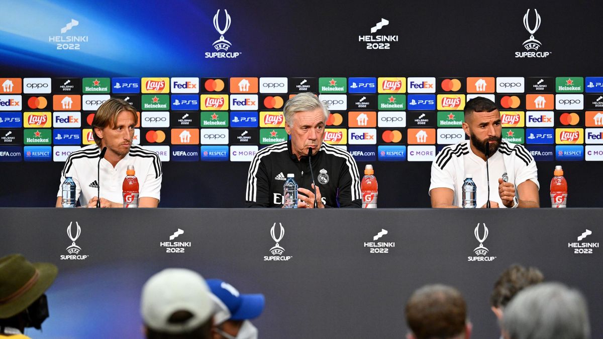 Benzema, Modric y Ancelotti en la rueda de prensa previa a la Supercopa de Europa