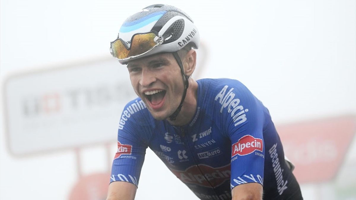 Jay Vine won in 2022 twee etappes in de Vuelta