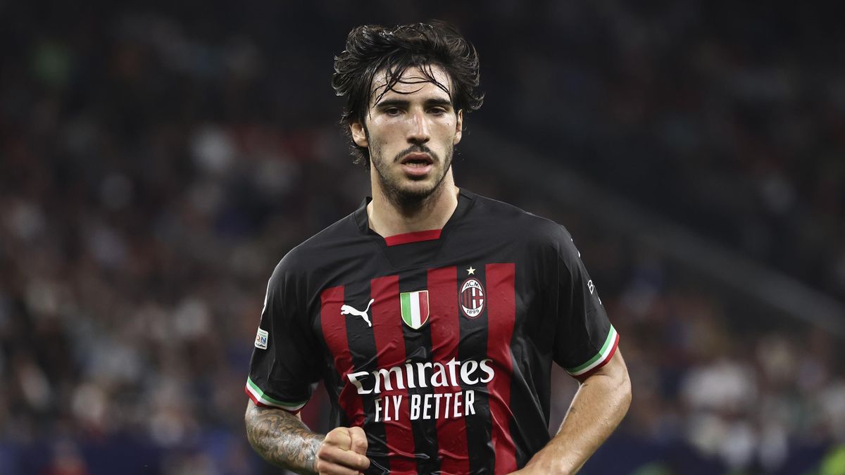 Tonali con la maglia del milan hotsell