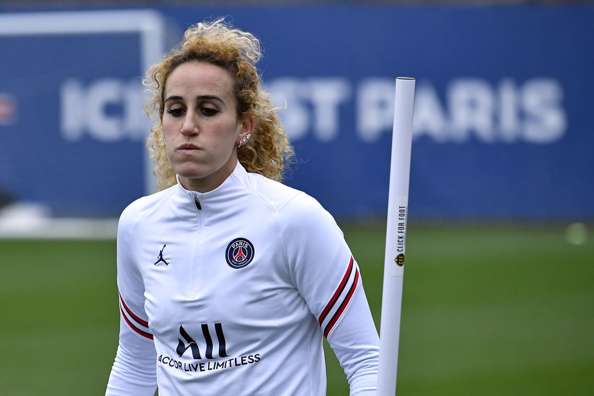 Kheira Hamraoui R clame Devant Les Prud hommes 3 5 Millions D euros Au 