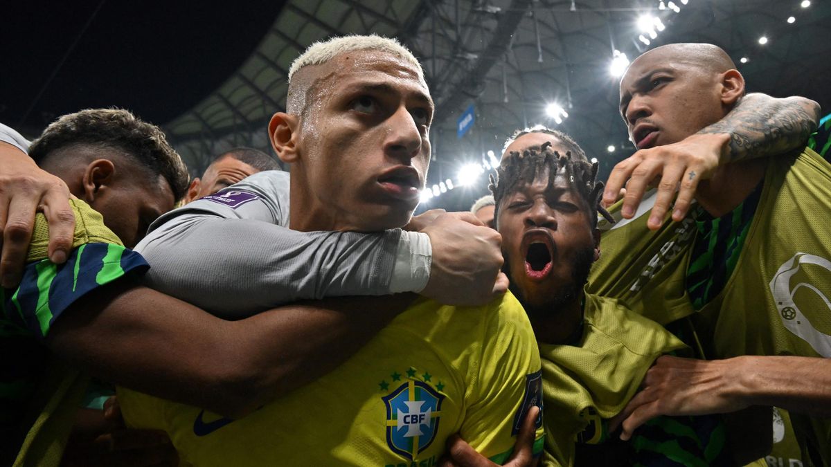 Brazil 2-0 Serbia Richarlison scores twice as favourites kick off World Cup campaign in style