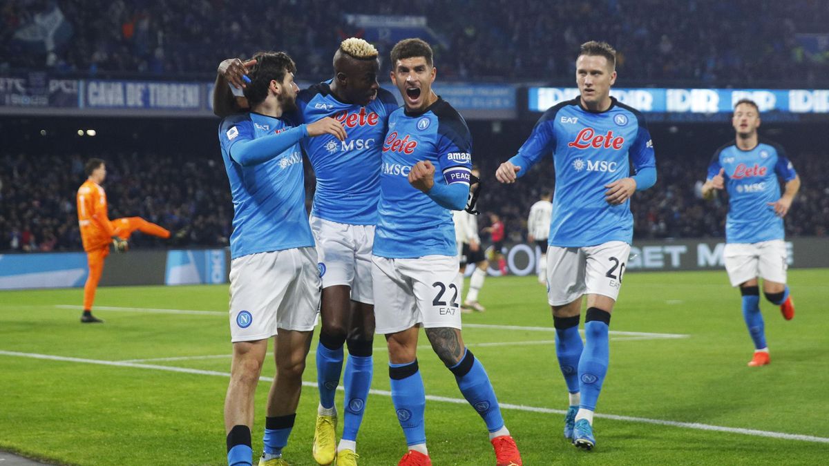 Napoli 5-1 Juventus Serie A leaders end Juve winning run in emphatic fashion to open up ten point lead