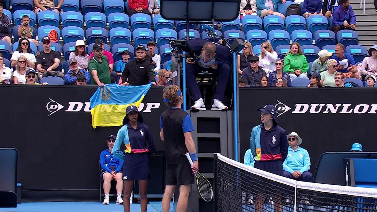 Australian Open - so lief die Night Session Djokovic beißt sich durch, Aus für Zverev