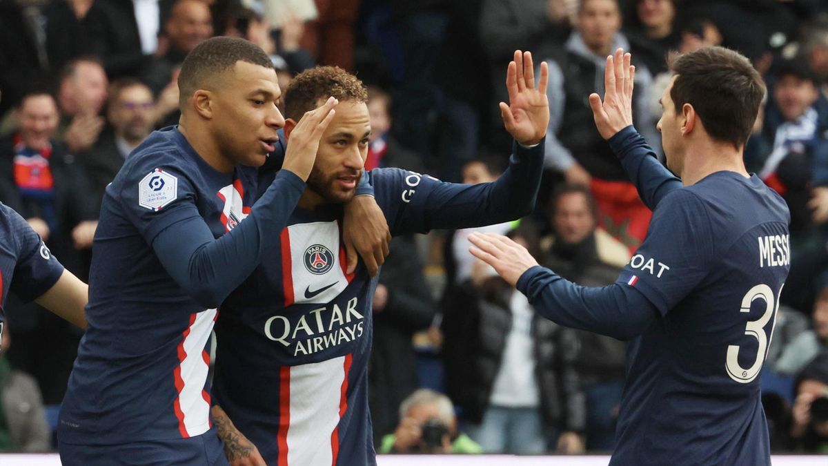 Kylian Mbappe denies criticising Paris Saint-Germain teammate Neymar ...