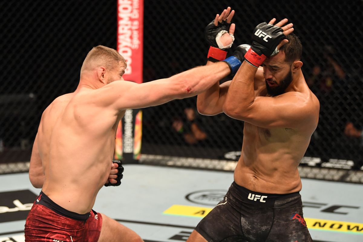 Błachowicz - Reyes. Kto wygrał? Walka o mistrzostwo UFC - Eurosport