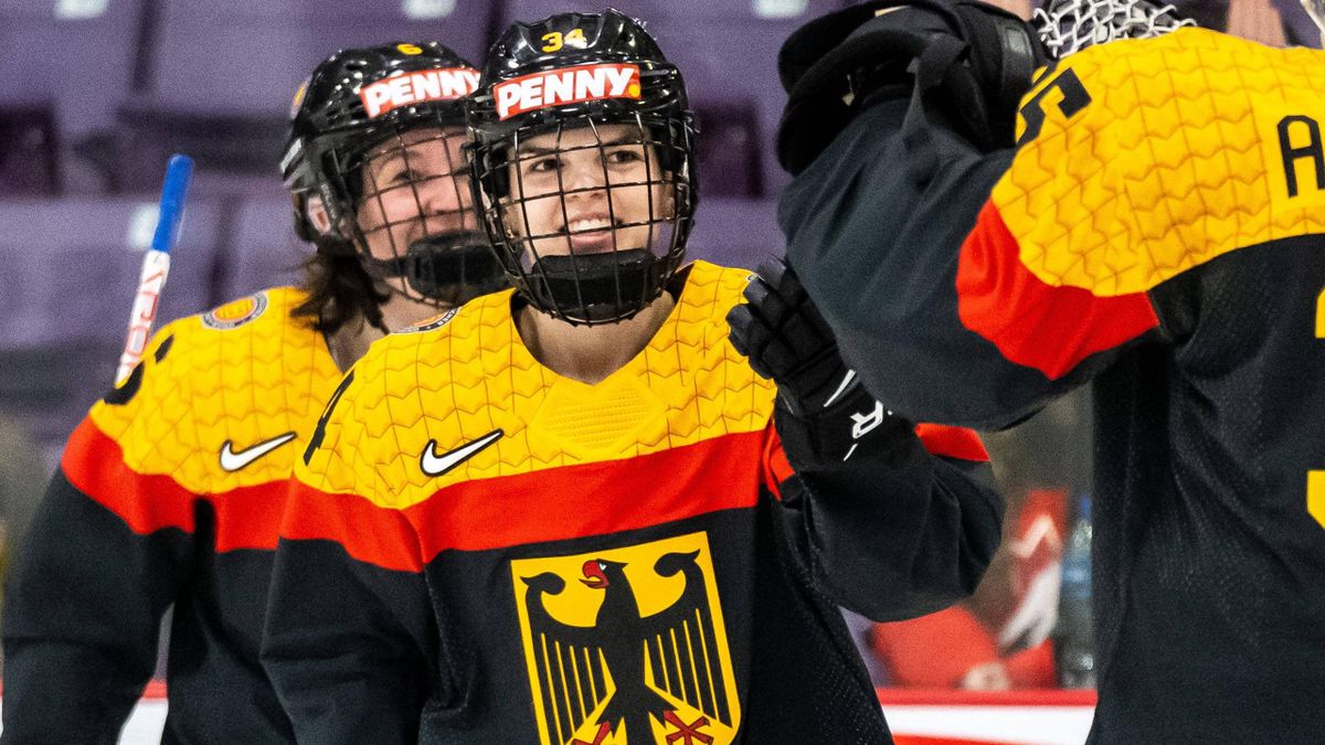 Eishockey-WM Deutschland nimmt Kurs aufs Viertelfinale - DEB-Frauen feiern deutlichen Sieg gegen Frankreich