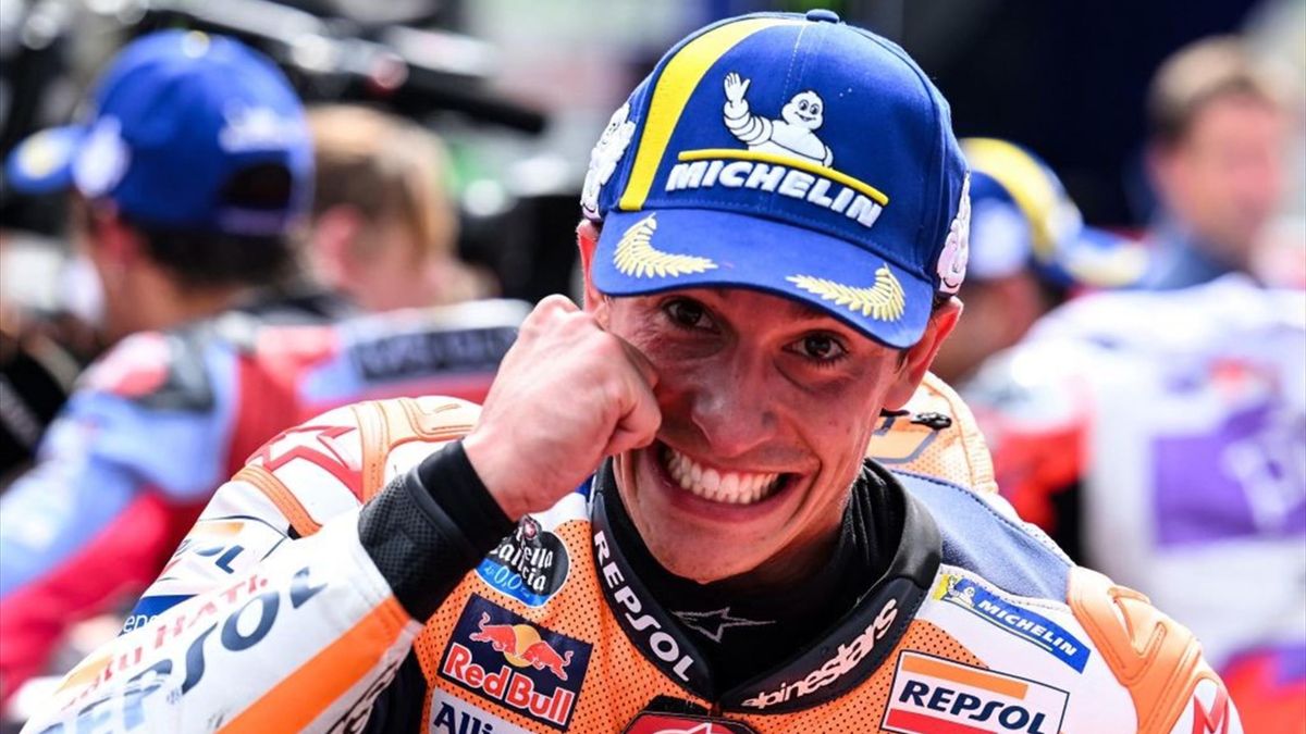 Marquez returns with superb podium on Sprint and authors classic comeback  on Sunday - WE ARE 93