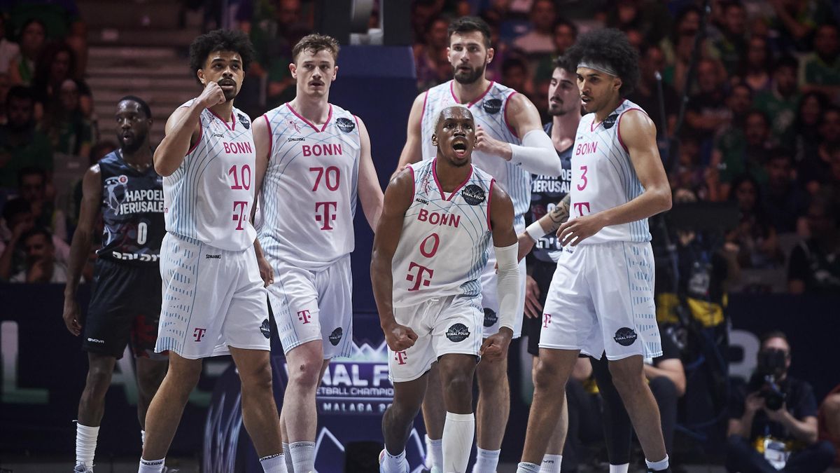 Telekom Baskets Bonn gewinnt die Champions League - Triumph im Finale von Malaga gegen Hapoel Jerusalem