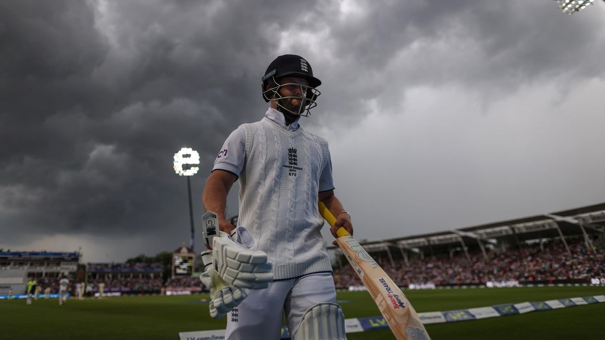 Joe Root of England during the LV= Insurance day one Test match
