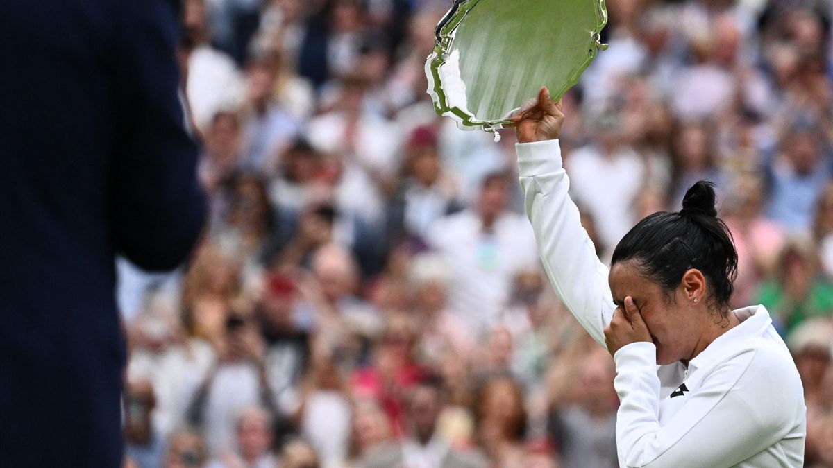 Wimbledon 2023 final Highlights: Vondrousova beats Jabeur 6-4, 6-4 to lift  maiden Grand Slam title, creates history
