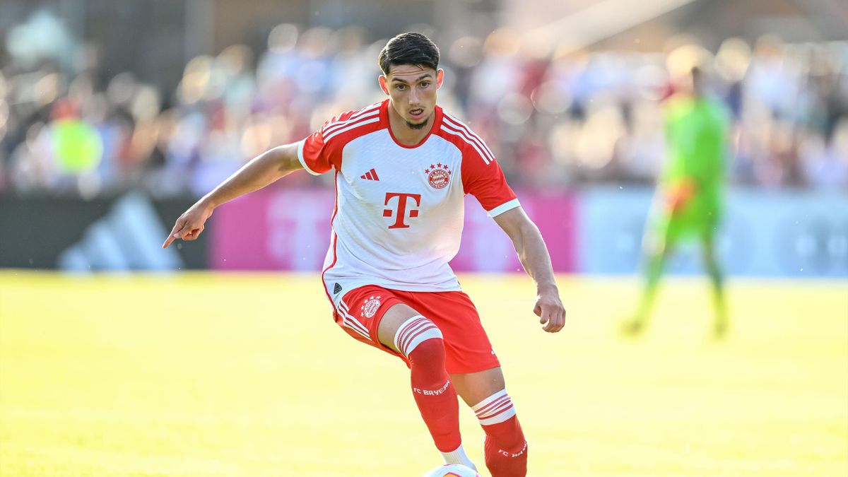 Schalke 04 schlägt auf Transfermarkt zu und leiht sich Yusuf Kabadayi vom  FC Bayern München für ein Jahr - Eurosport