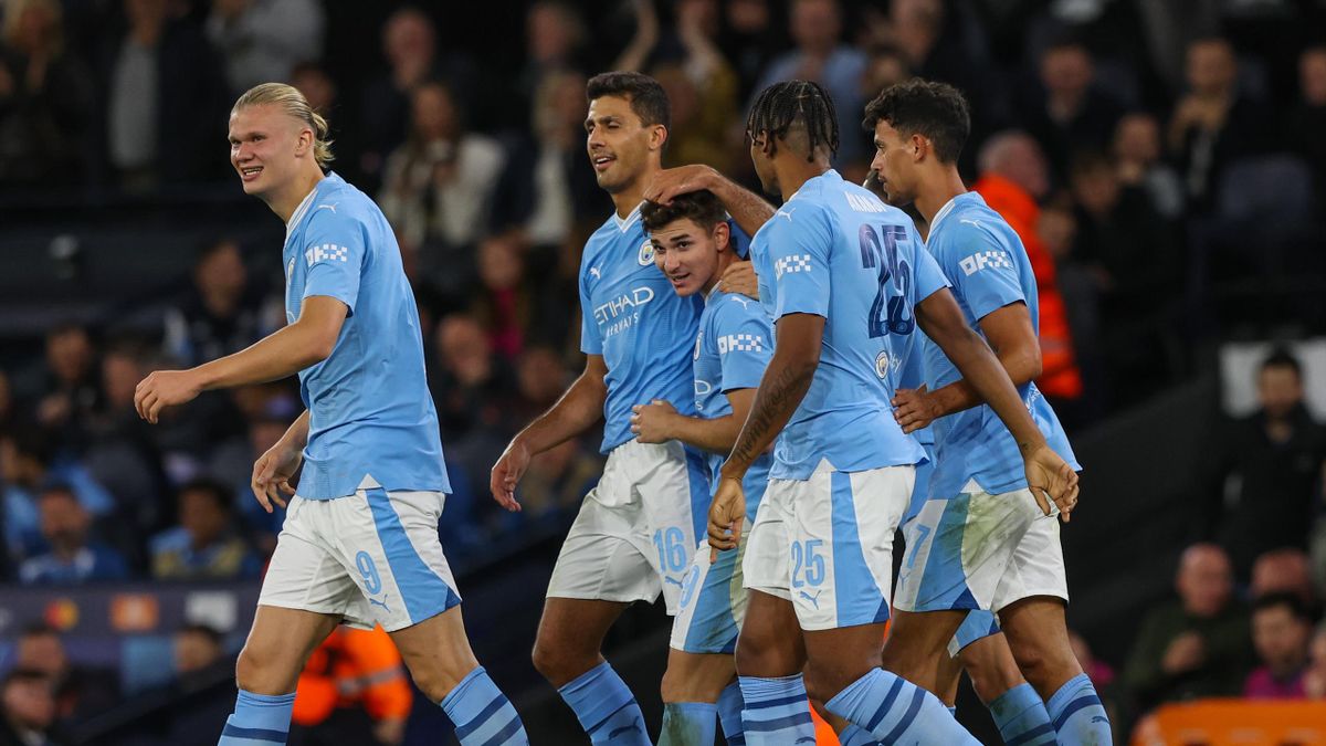 Manchester City 3-1 Crvena Zvezda - Julian Alvarez at the double, Rodri  nets fine third as champions avoid scare - Eurosport