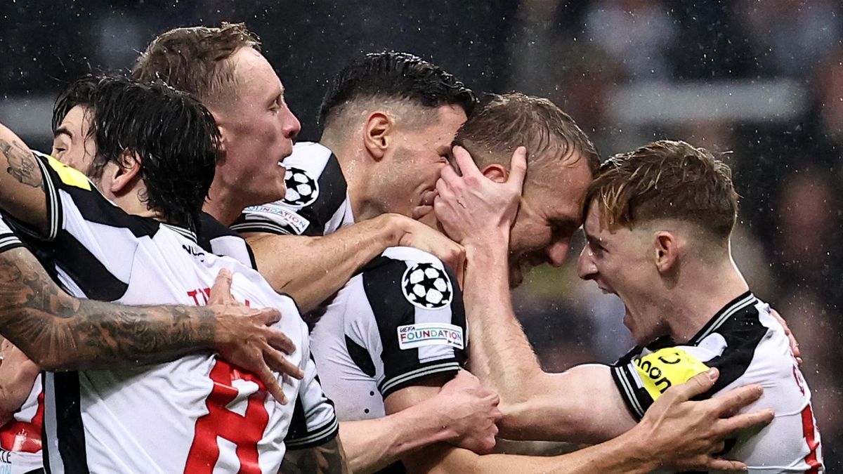 Newcastle 4-1 PSG: Eddie Howe reflects on 'amazing evening' and credits  fans and players for huge win - Eurosport