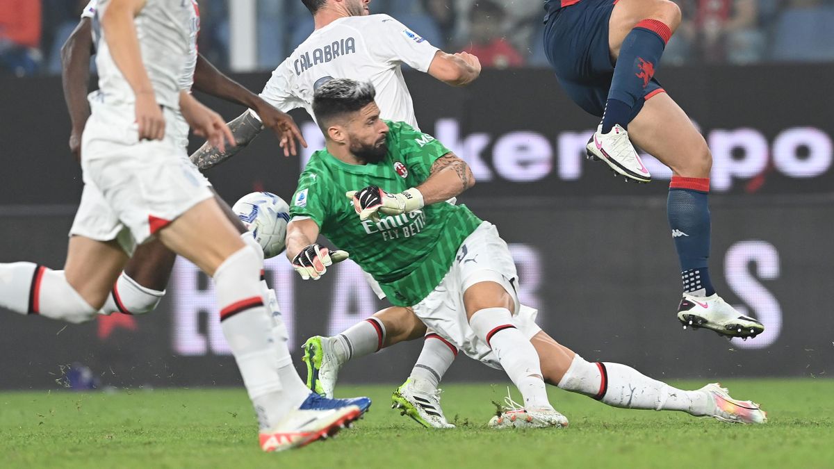 Olivier Giroud makes crucial 104th-minute save to protect huge AC Milan Serie A win after Mike Maignan red card - Eurosport