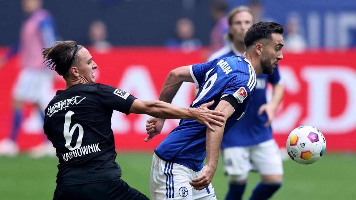 Hertha BSC siegt im Spitzenspiel beim FC Schalke 04 und stürzt Knappen in die Krise