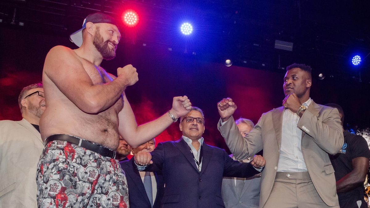Tyson Fury v Francis Ngannou Former champion Amir Khan predicts