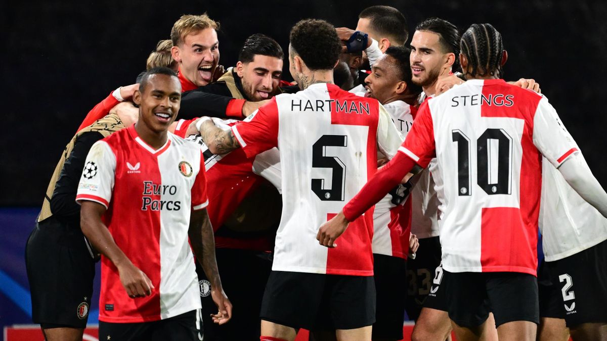 Feyenoord-Lazio 3-1, nella bolgia del de Kuip Sarri si inchina a