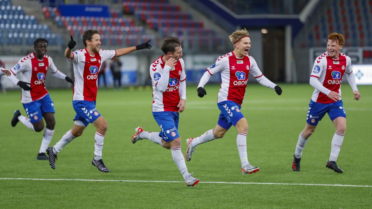 Det historiske opprykket i boks for KFUM: – Hvorfor vi elsker fotball -  Eurosport