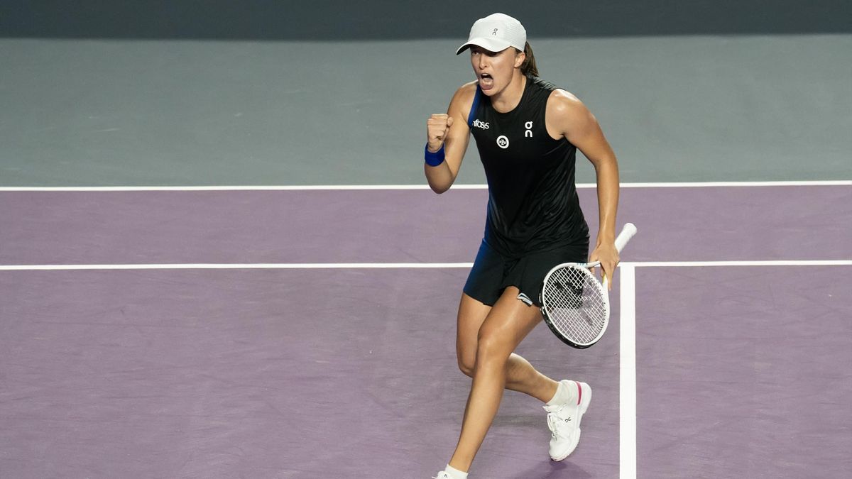 WTA Finals Iga Swiatek schaltet Nummer eins Aryna Sabalenka aus und folgt Jessica Pegula ins Finale