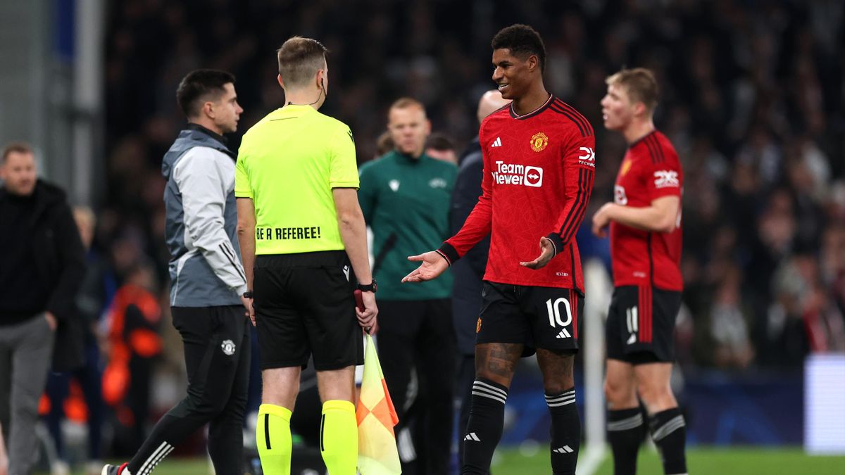 Marcus Rashford: Owen Hargreaves fumes at red card, Paul Scholes questions  'understanding' as Manchester United lose man - Eurosport