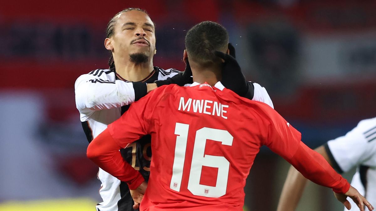 Leroy Sané sieht bei Österreich gegen Deutschland nach Tätlichkeit im Testspiel glatt Rot - ein Ausraster mit Folgen