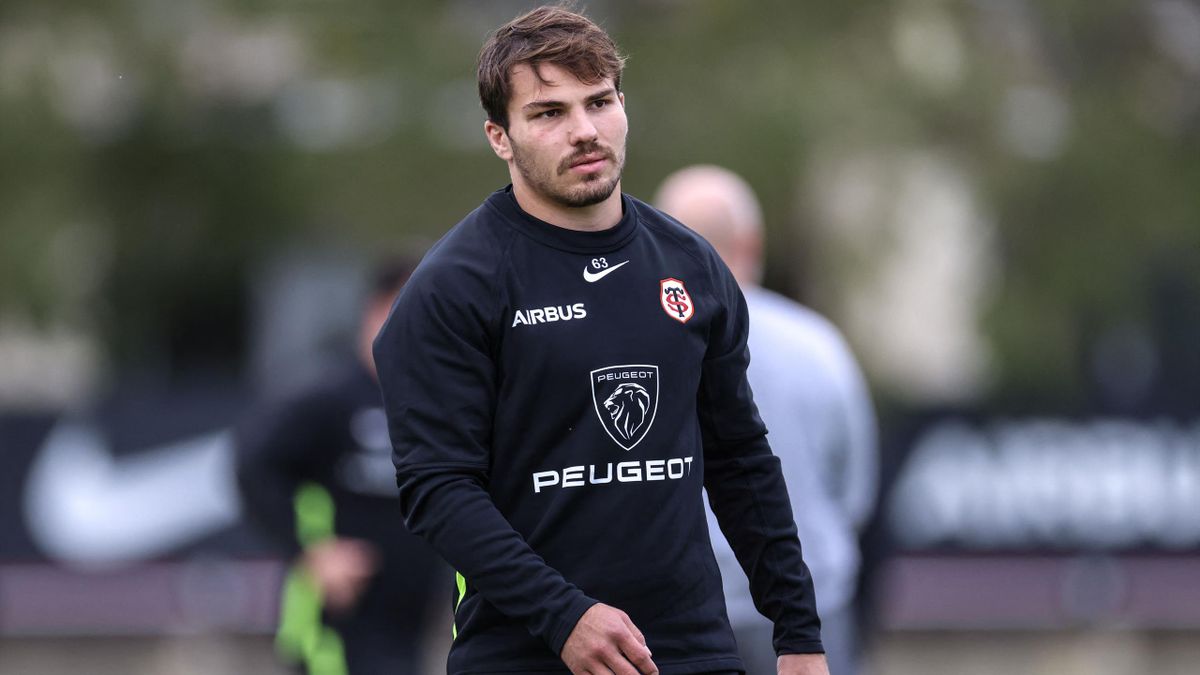 Rugby à 7 : Antoine Dupont convoqué pour son premier stage avec l'équipe de  France - Eurosport