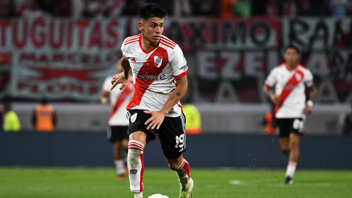 Manchester City close in on River Plate and Argentina starlet to replicate  Julian Alvarez deal - Paper Round - Eurosport