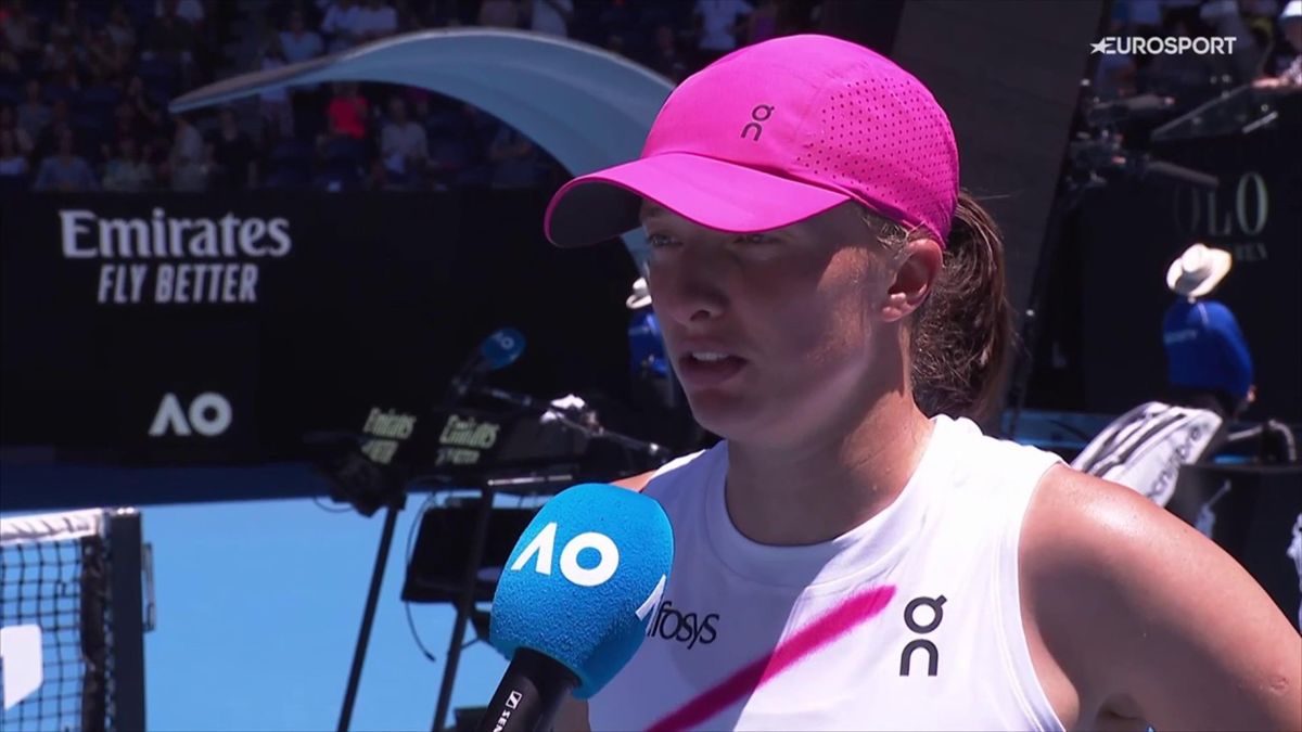 Iga Swiatek survives Sofia Kenin test to set up Danielle Collins
