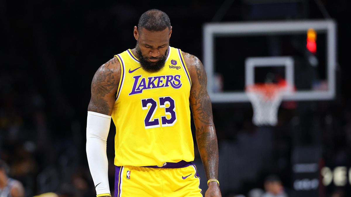 Nuove lebron hotsell