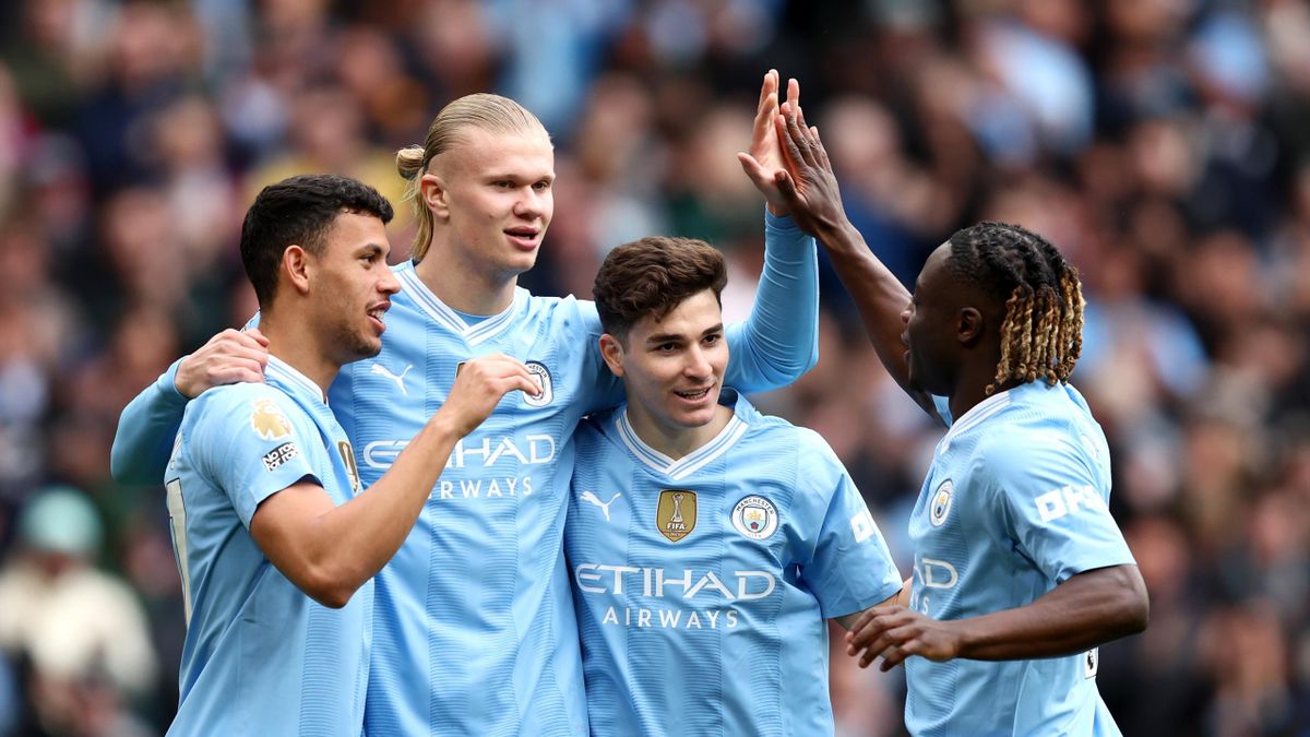 Manchester City 5-1 Luton Town: Erling Haaland nets as Pep Guardiola's side go top of Premier League - Eurosport